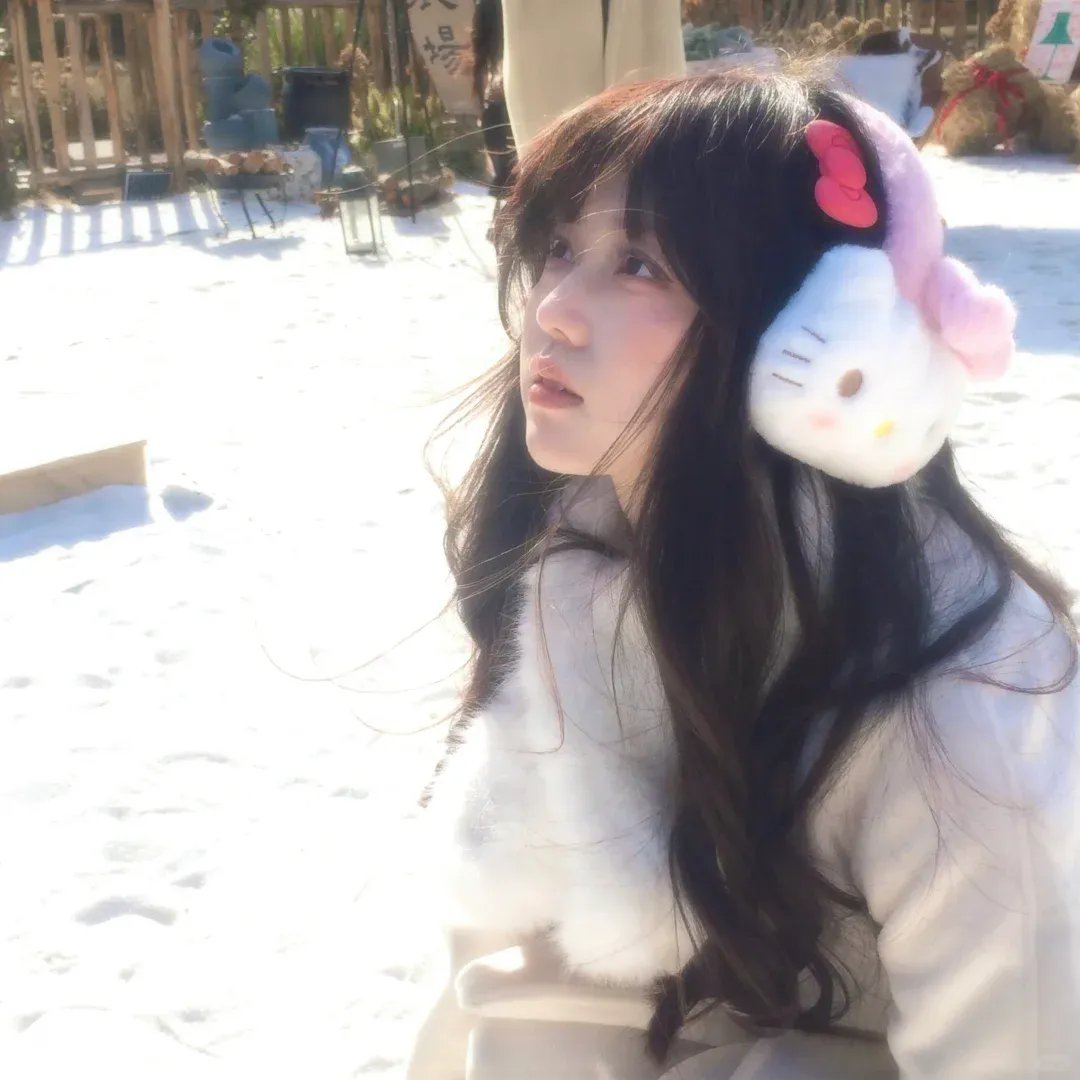 竹马其外，天降其中